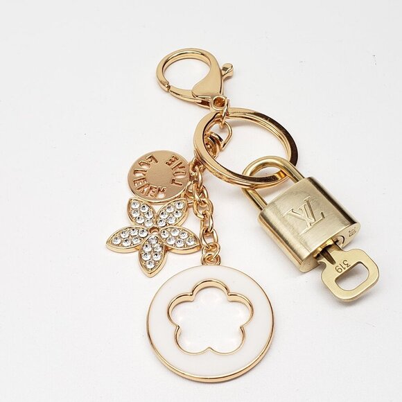 Authentic Louis Vuitton Lock & Key with unbranded Bagcharm, Keycharm, Keychain - Picture 3 of 8